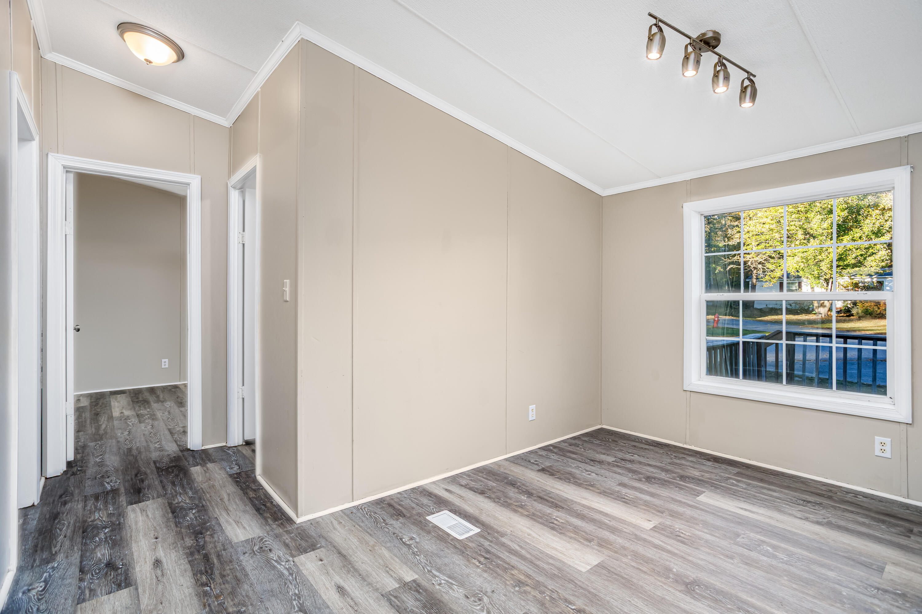 35 Marshwood Drive