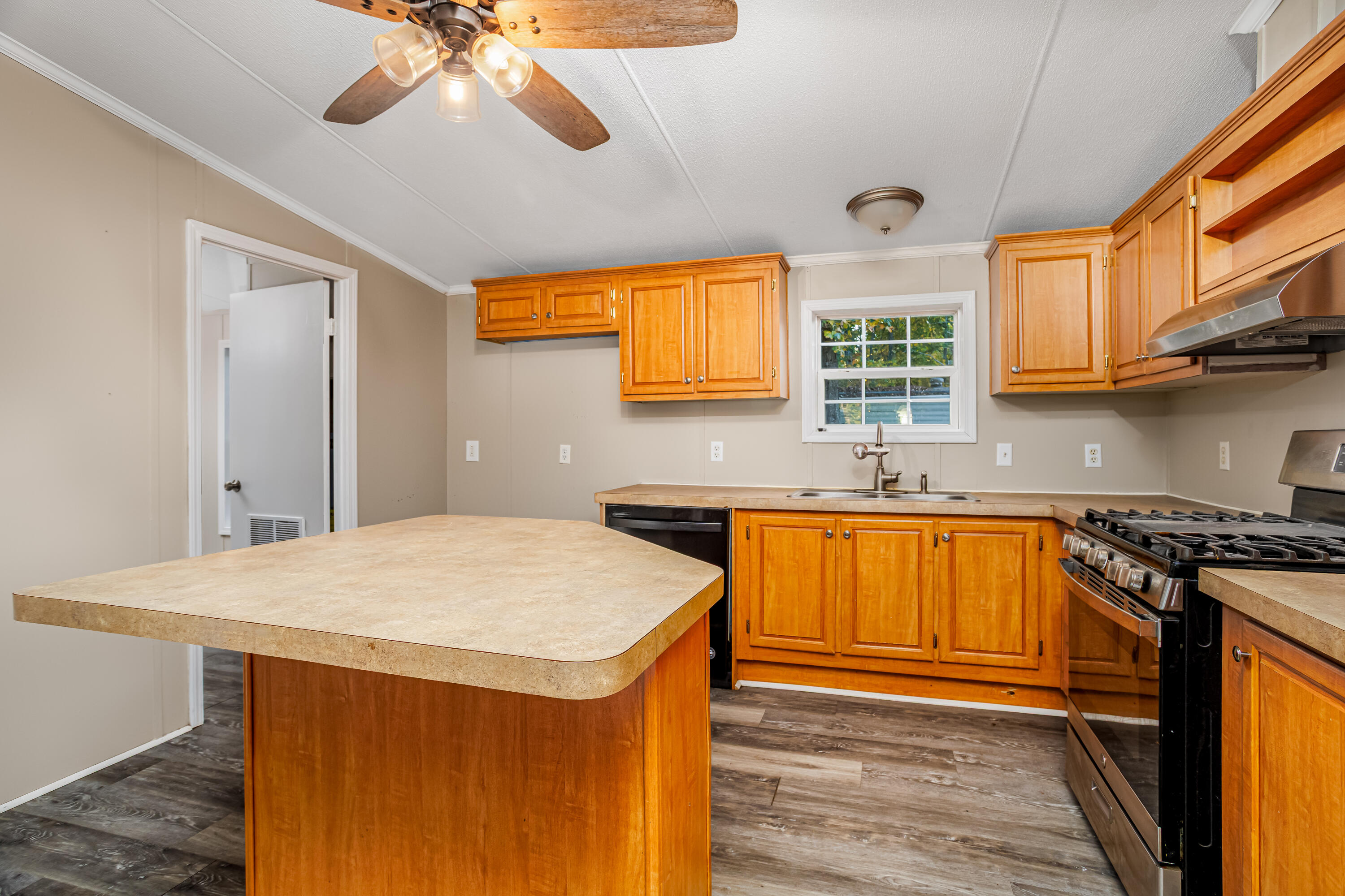 35 Marshwood Drive
