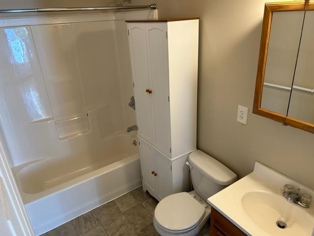 313 Bridge Street Unit: 3