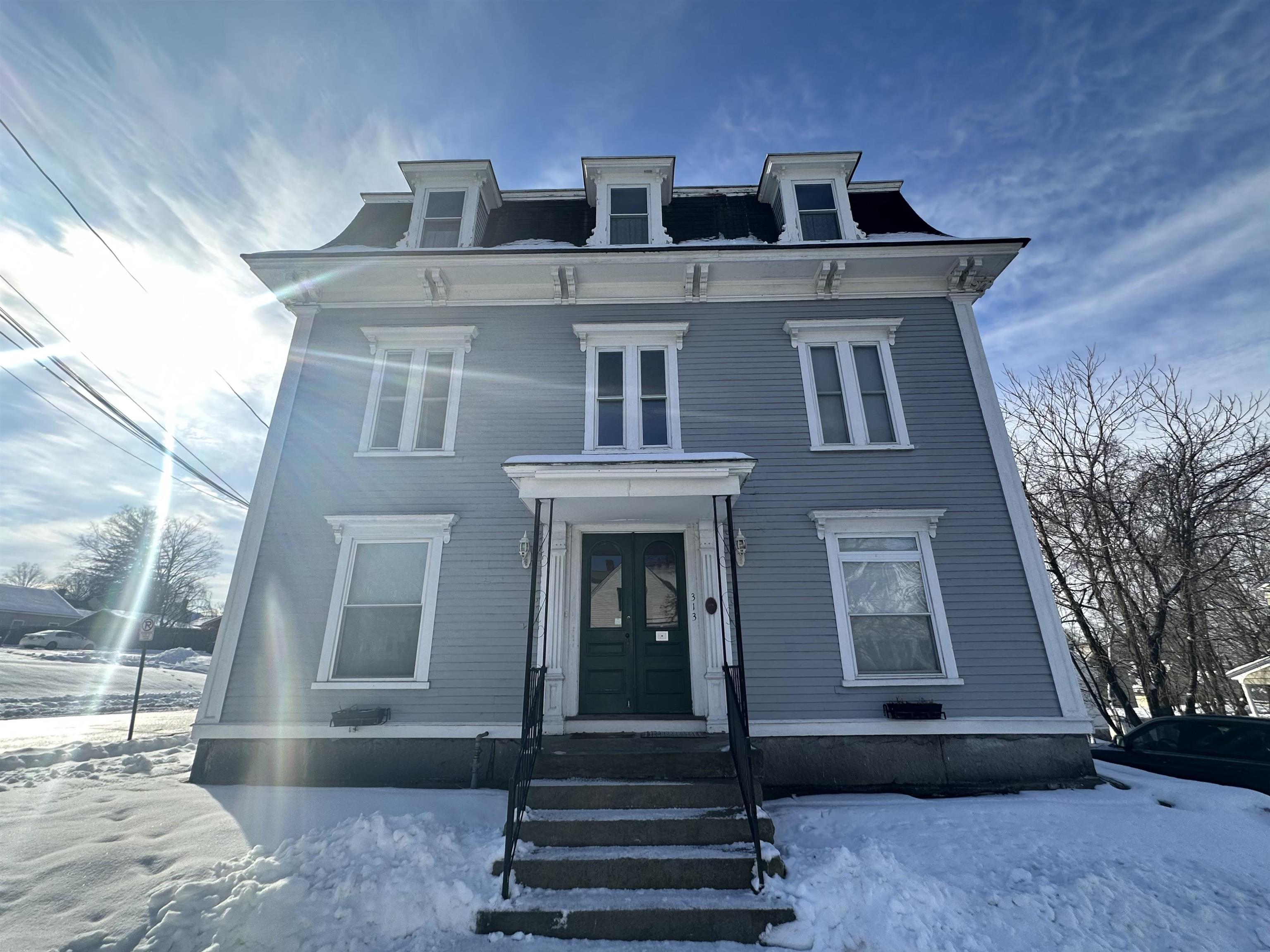 313 Bridge Street Unit: 3