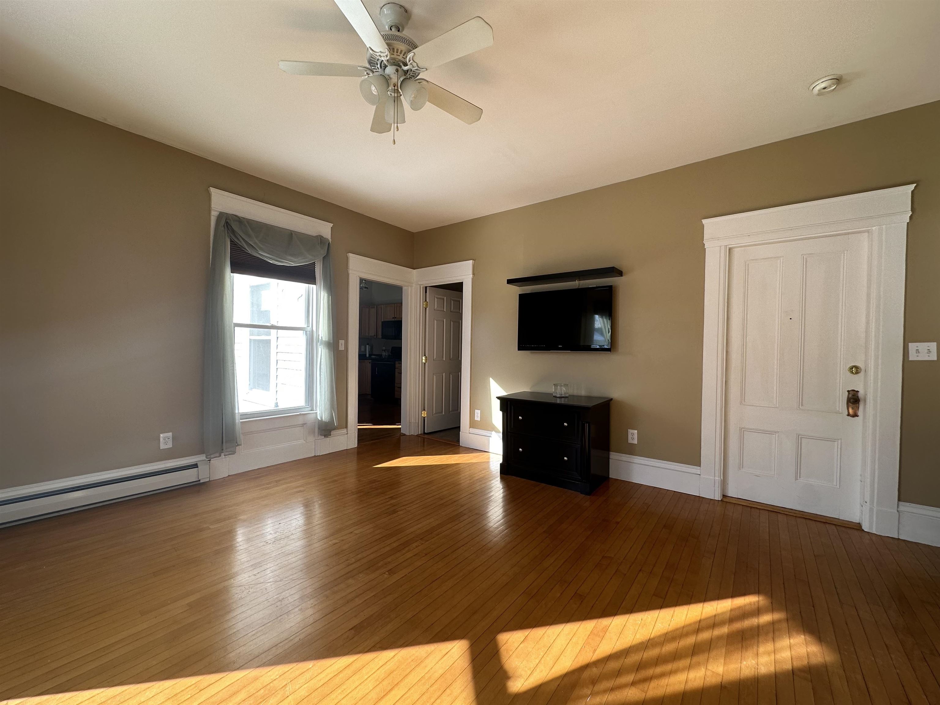 313 Bridge Street Unit: 3