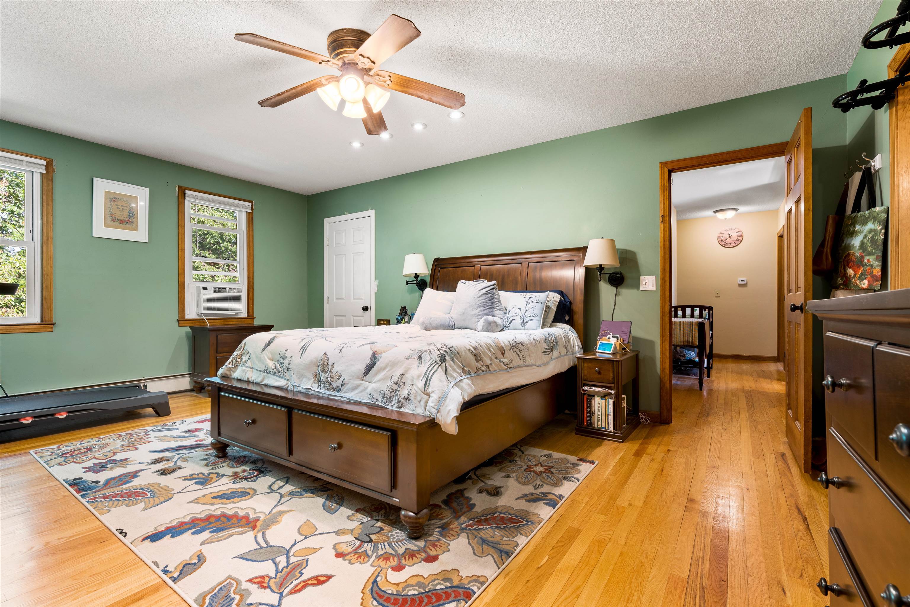 47 Old Manchester Road