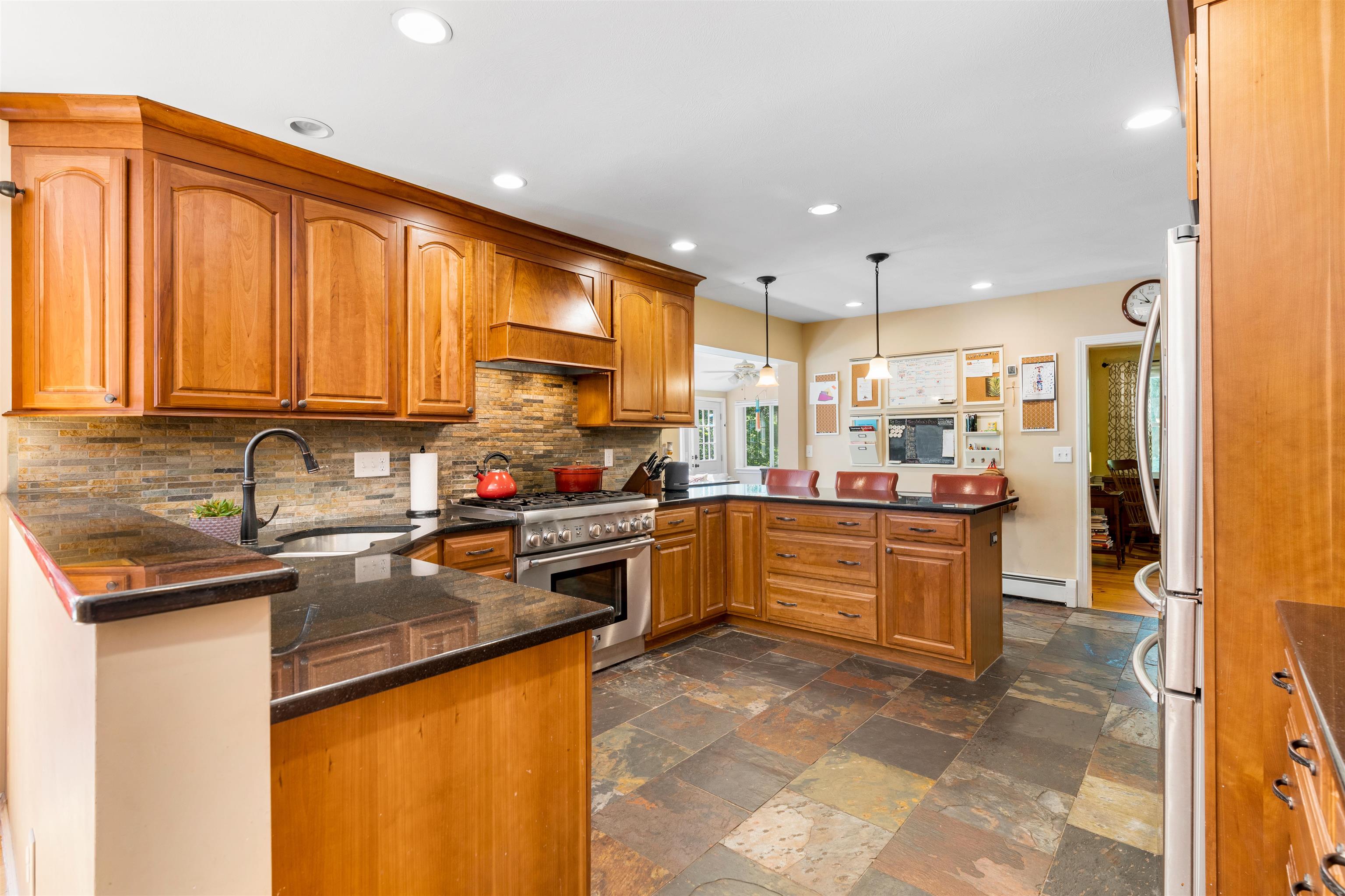 47 Old Manchester Road