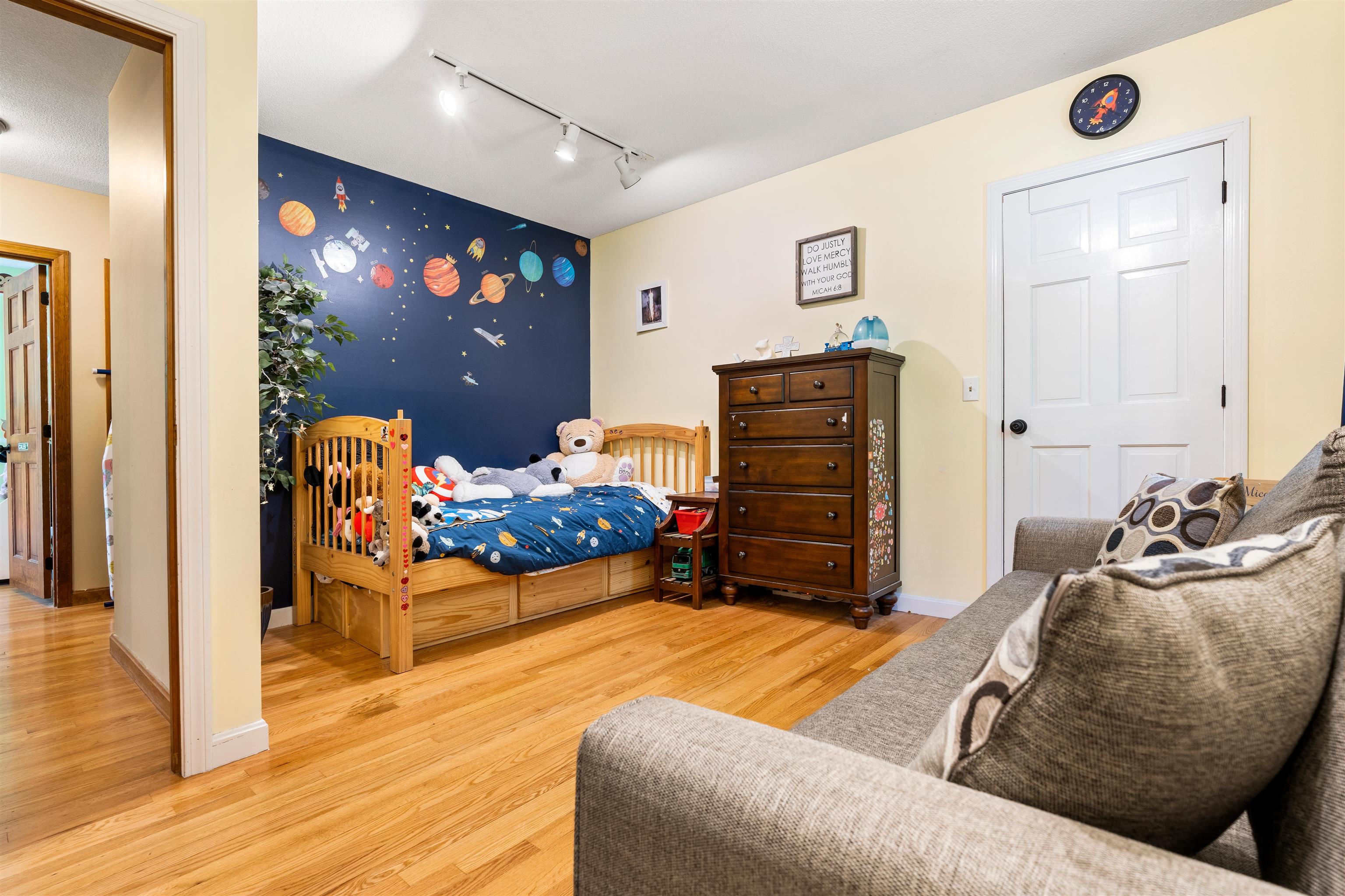 47 Old Manchester Road