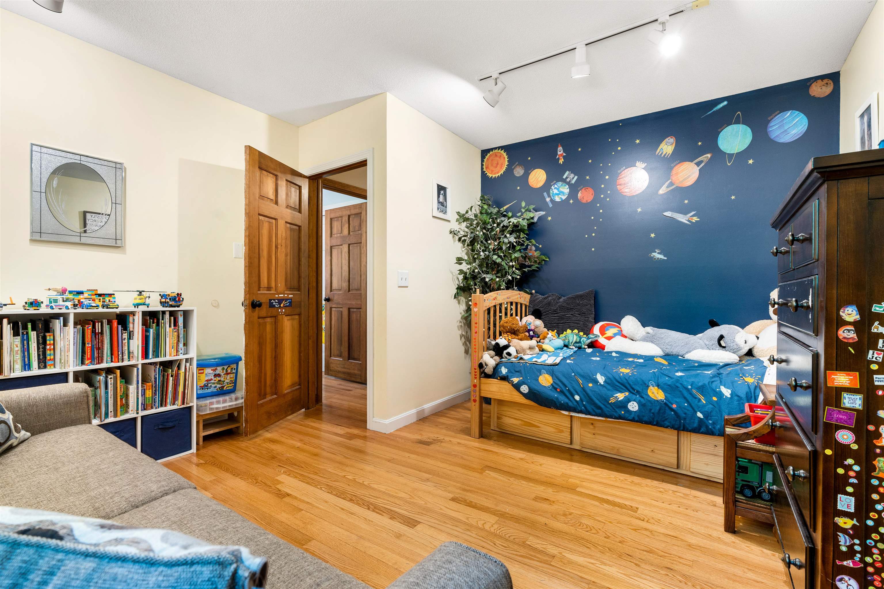 47 Old Manchester Road