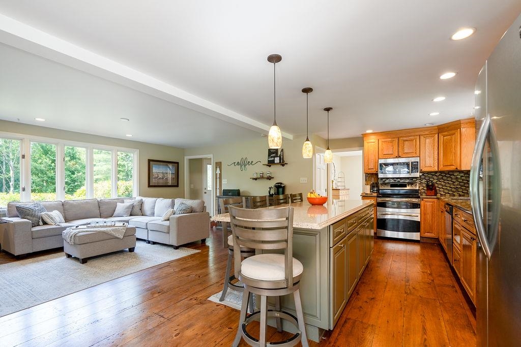 121 Baboosic Lake Road