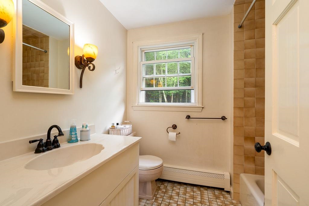 121 Baboosic Lake Road