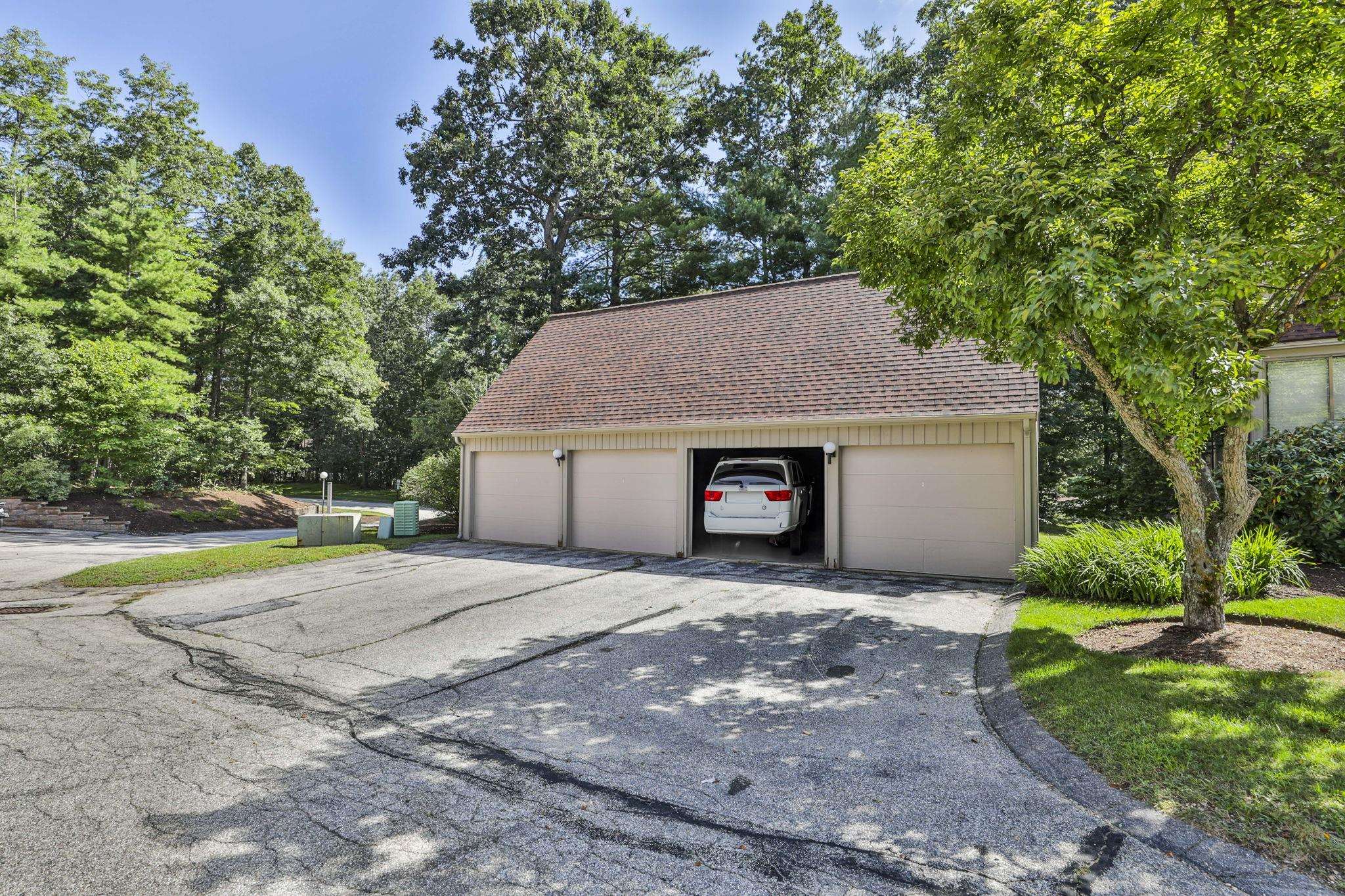 15 Saratoga Court Unit: 38