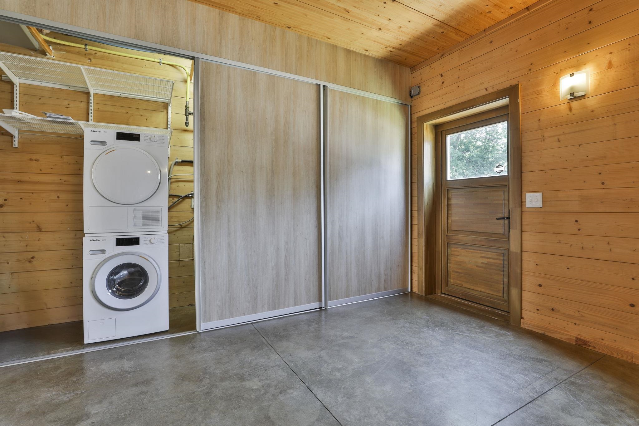 23 Vernon Street Unit: 1