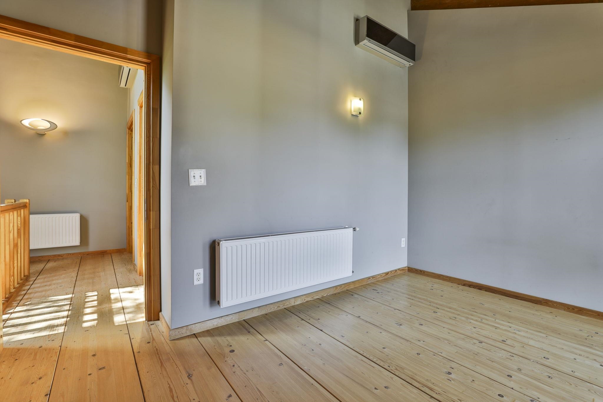 23 Vernon Street Unit: 1