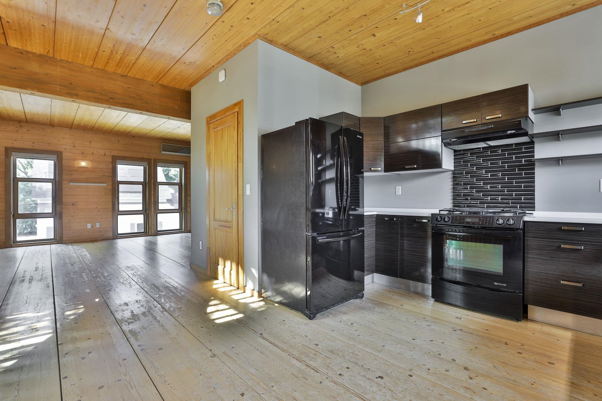 23 Vernon Street Unit: 1