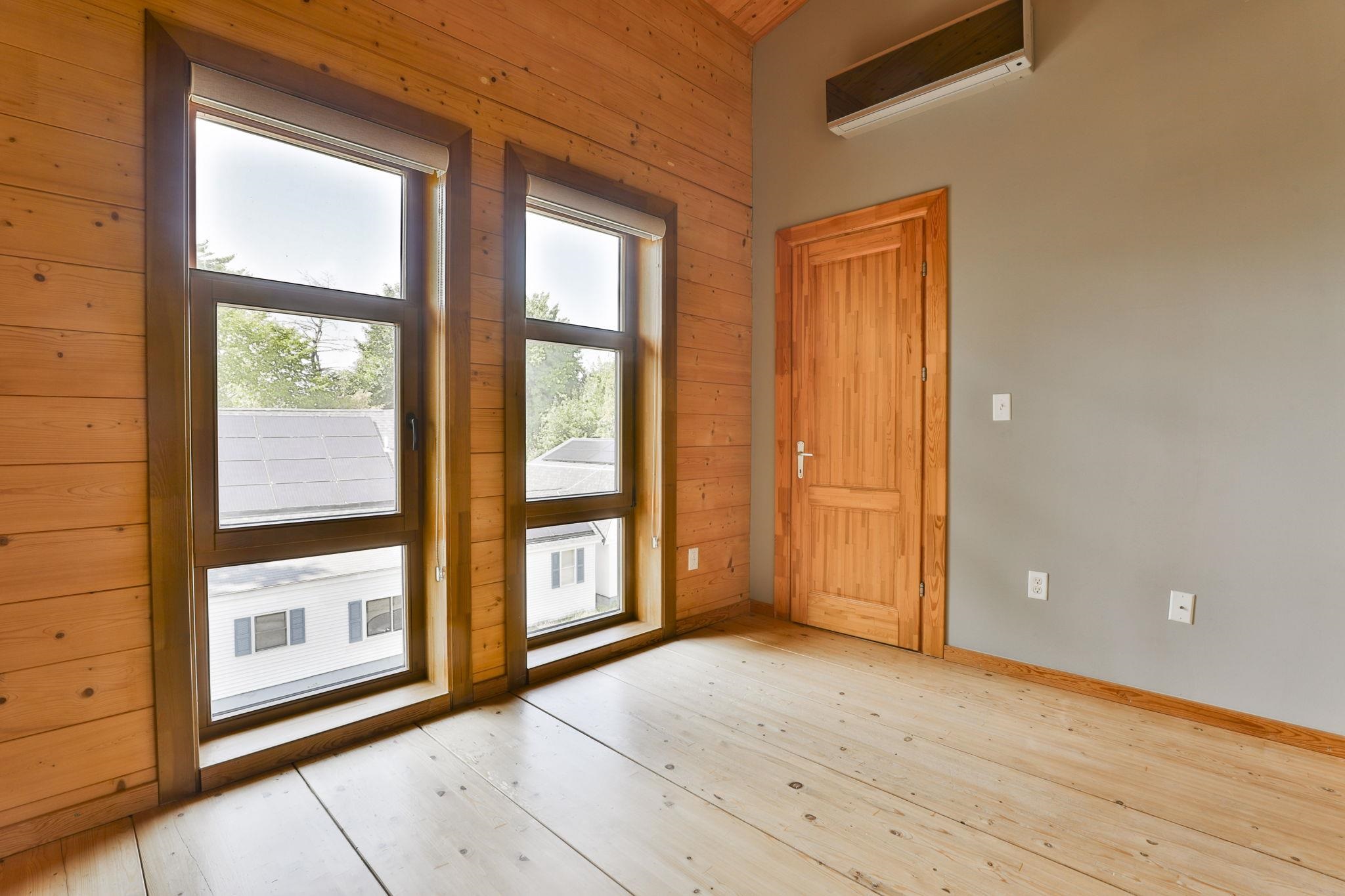 23 Vernon Street Unit: 1