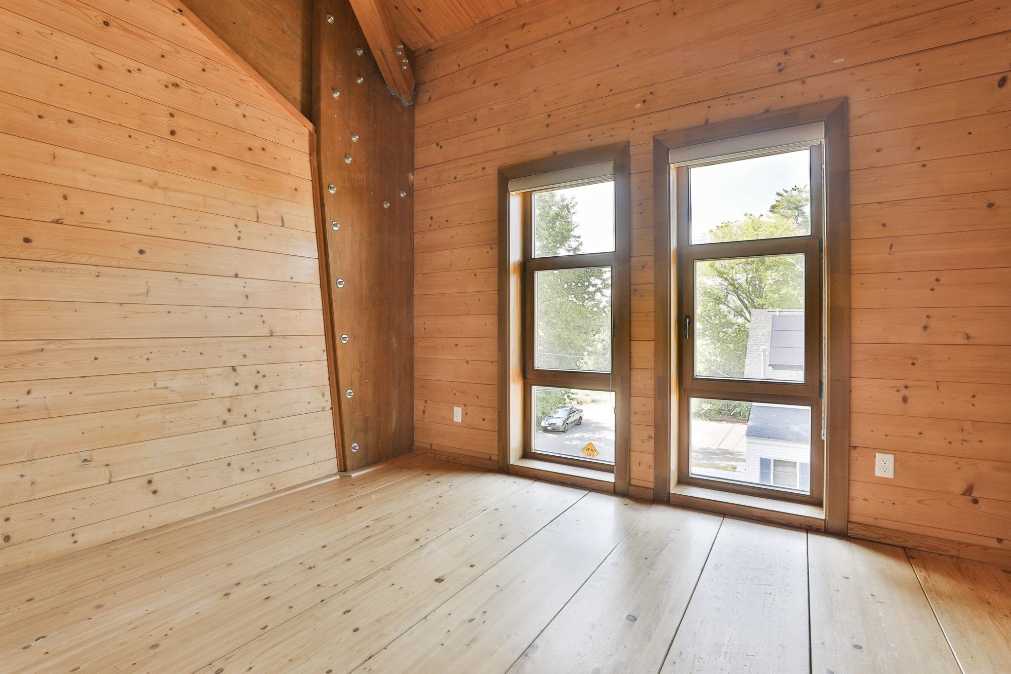 23 Vernon Street Unit: 1