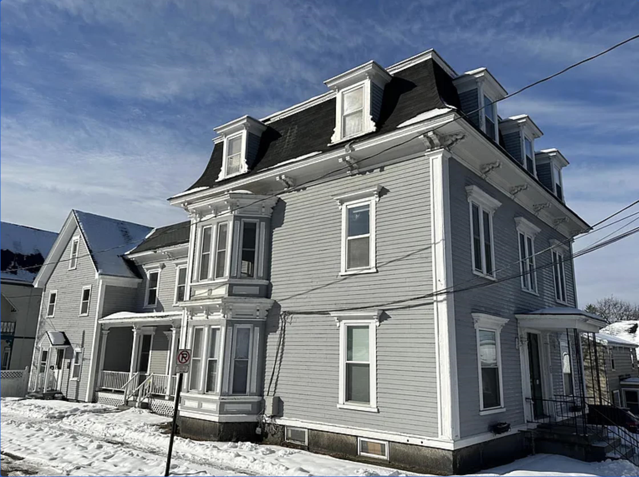 313 Bridge Street Unit: 3