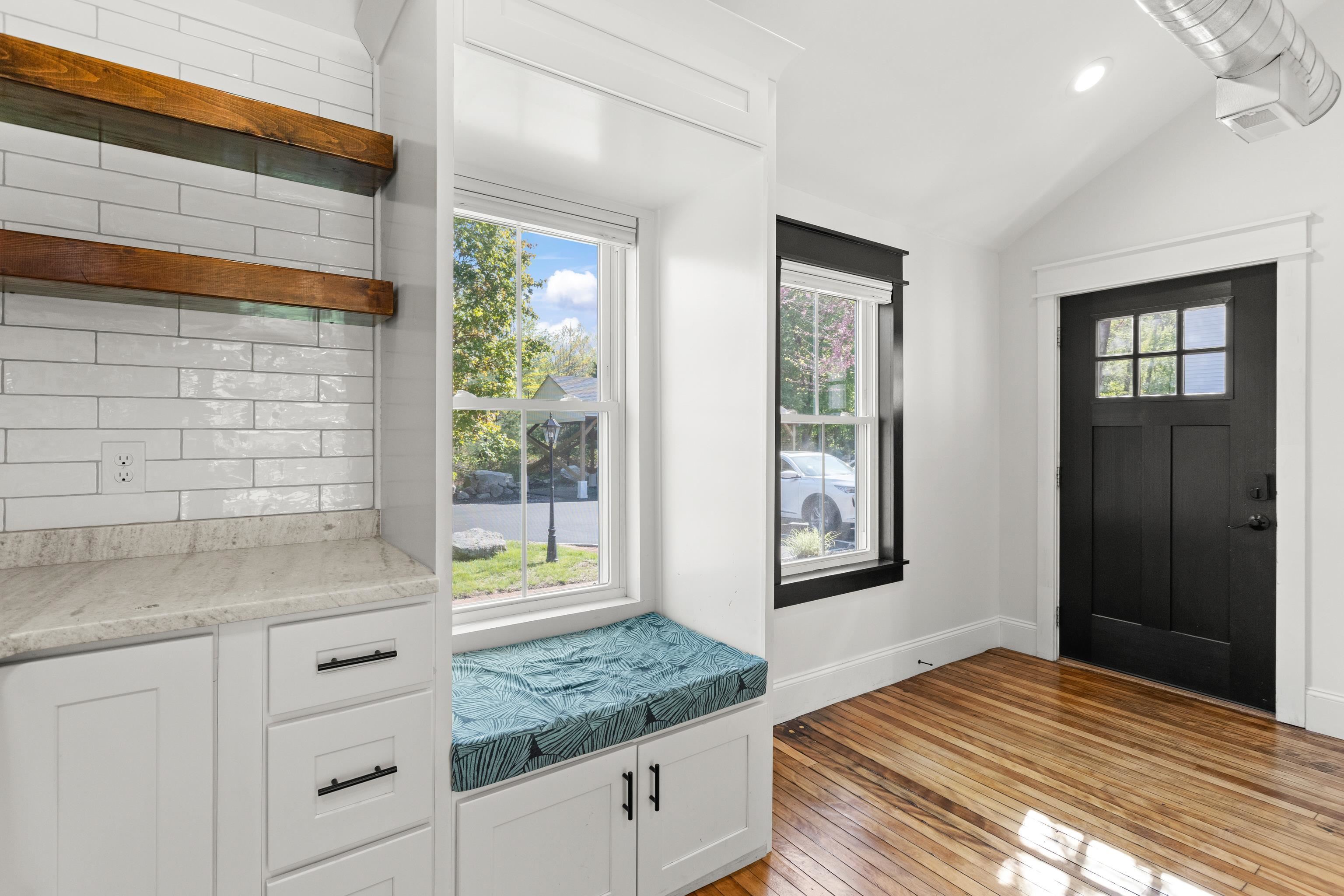 107 Ponemah Road Unit: 1A