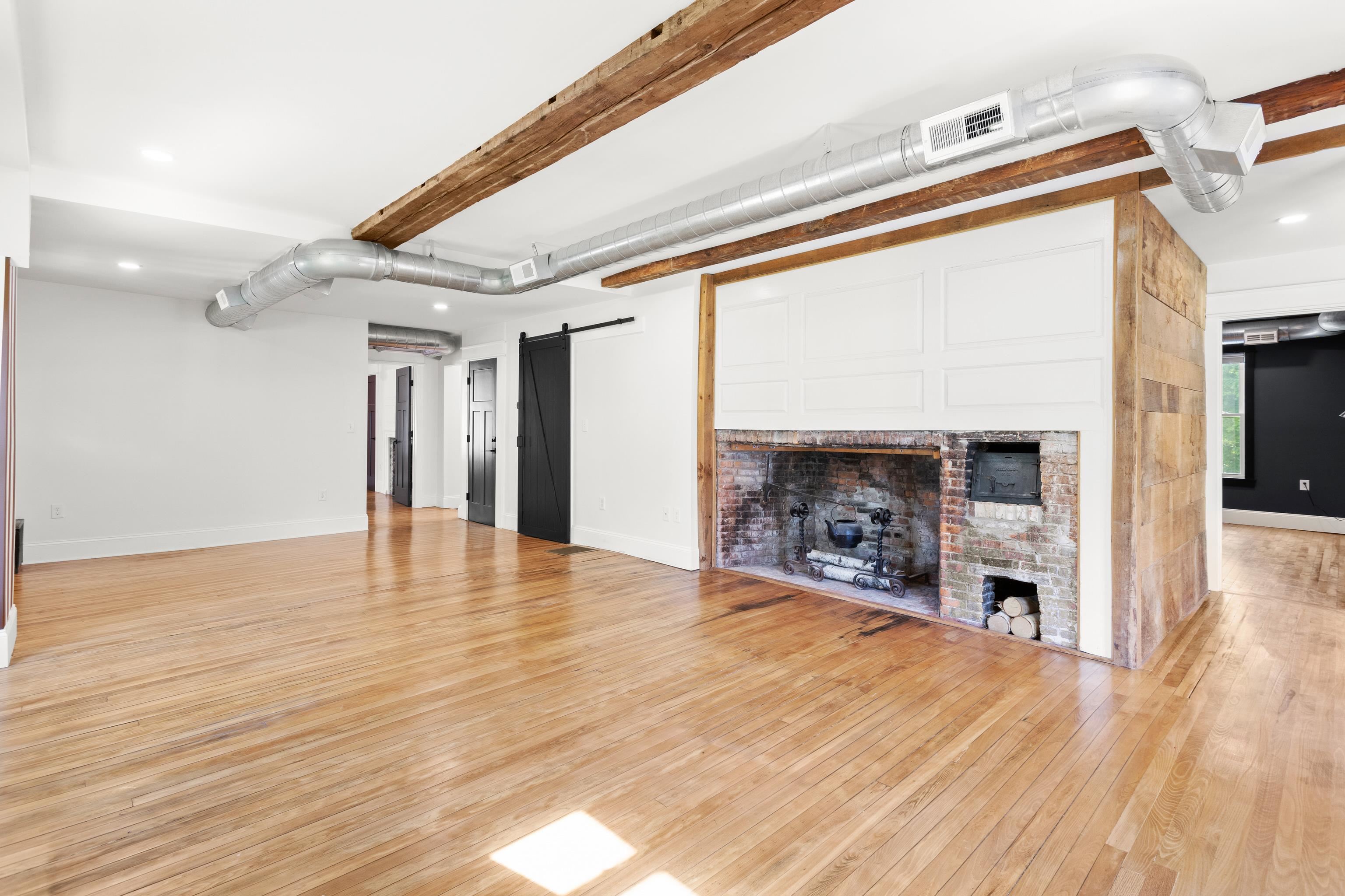 107 Ponemah Road Unit: 1A