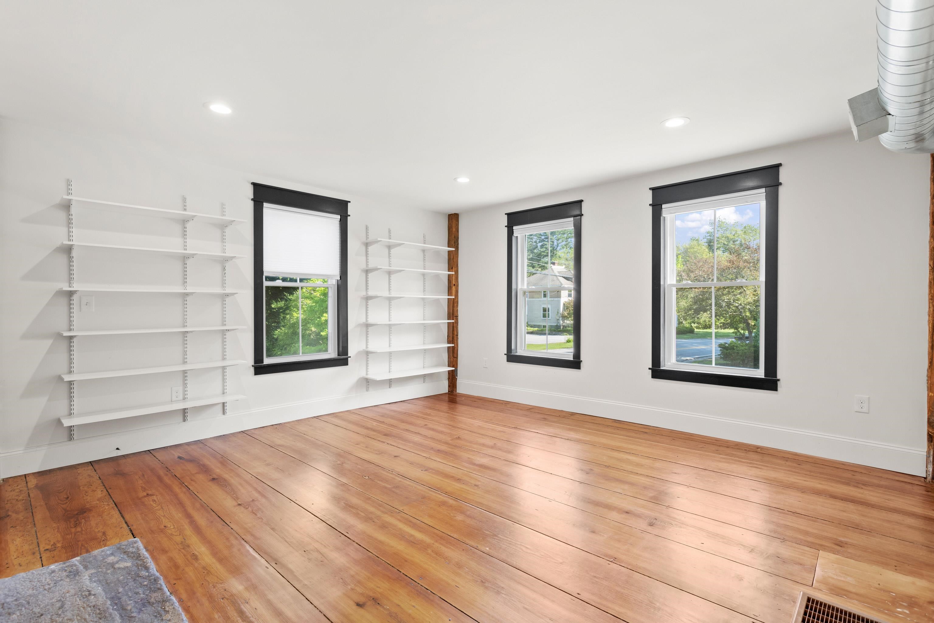 107 Ponemah Road Unit: 1A