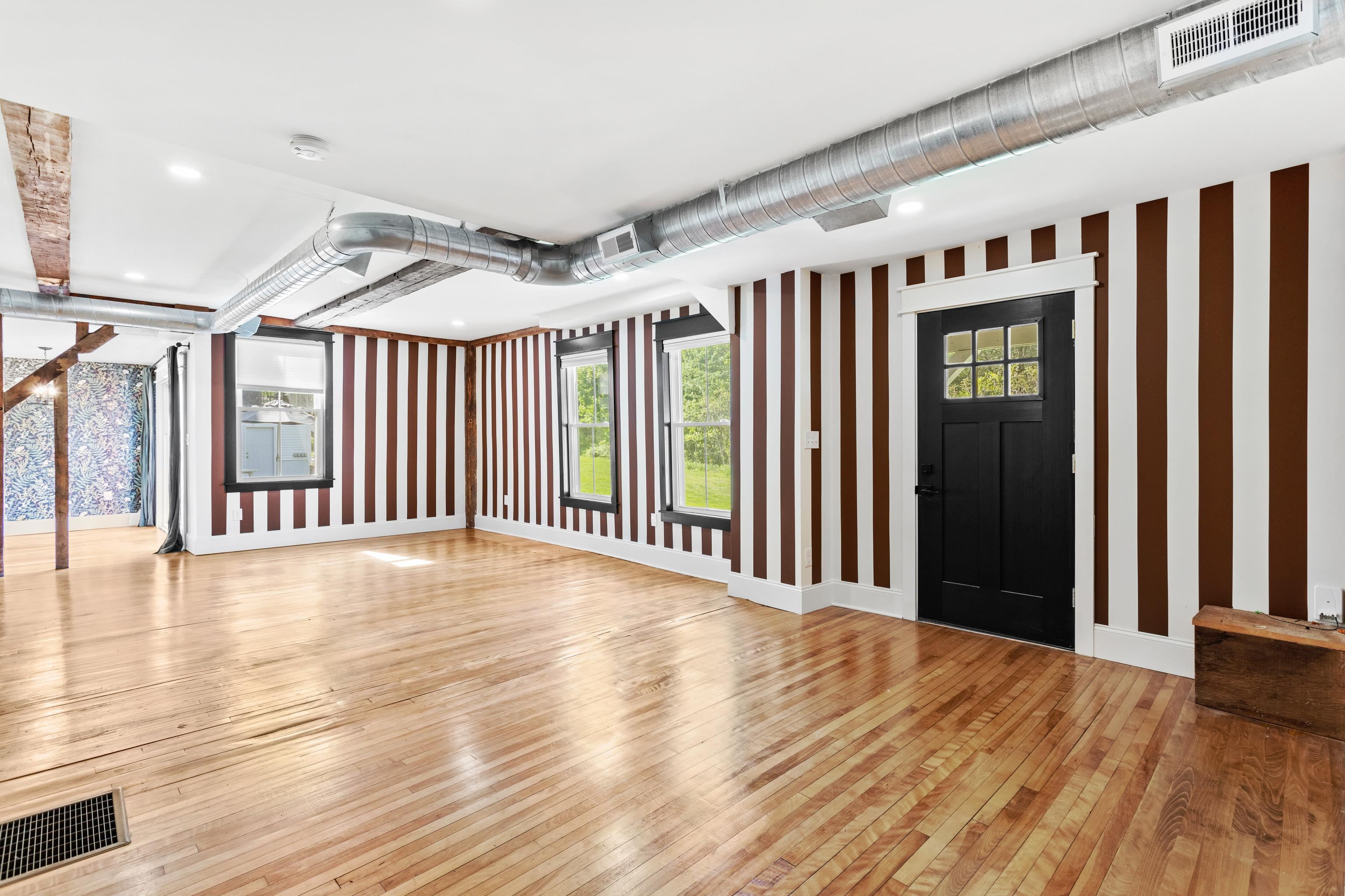 107 Ponemah Road Unit: 1A