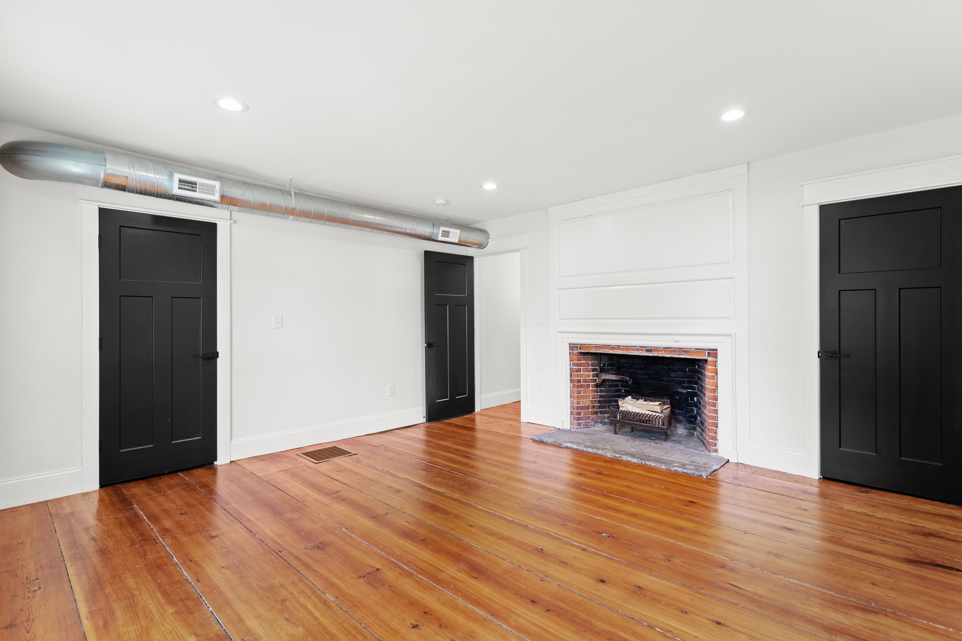 107 Ponemah Road Unit: 1A