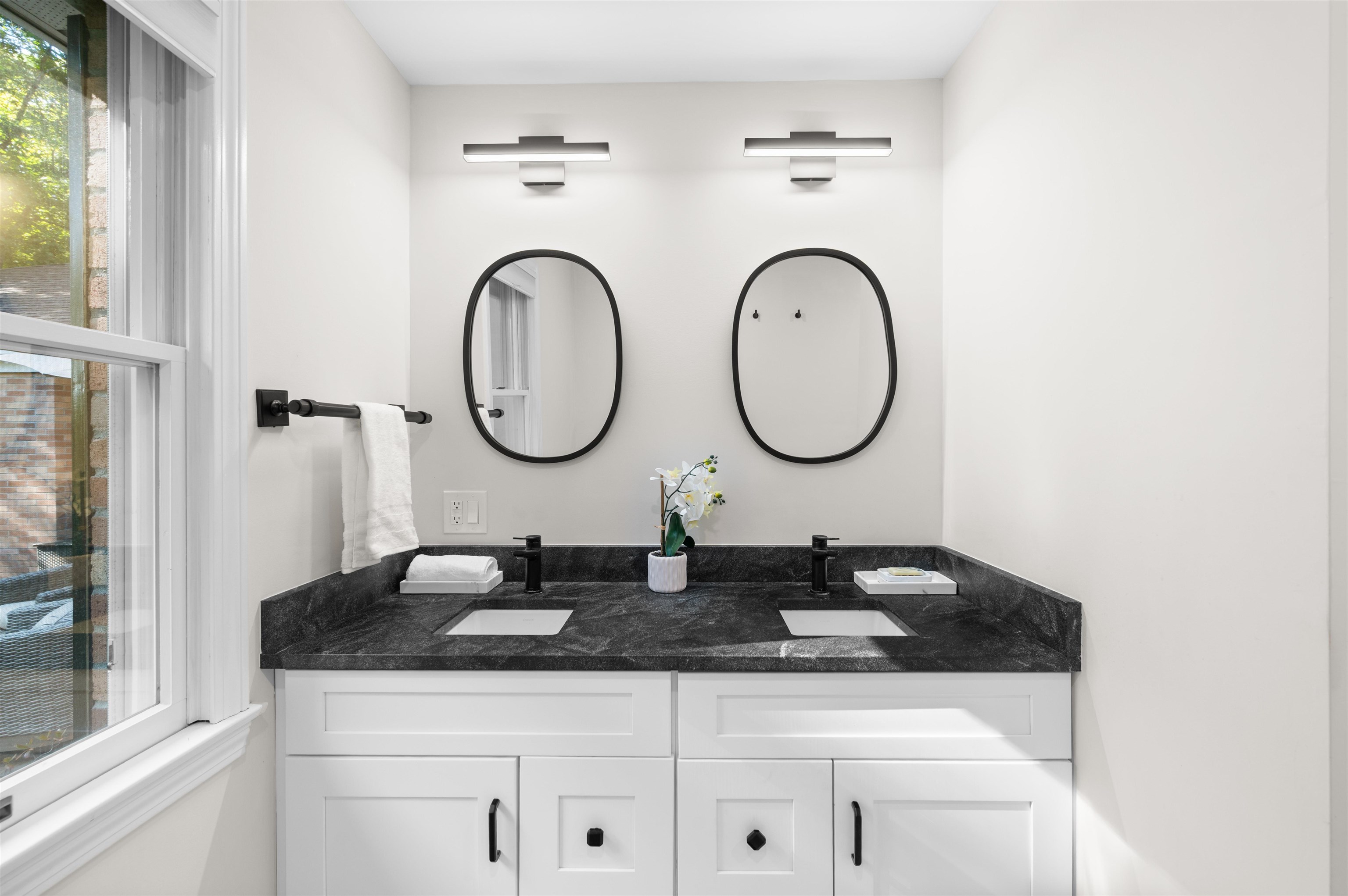 16 Hemlock Hill Road