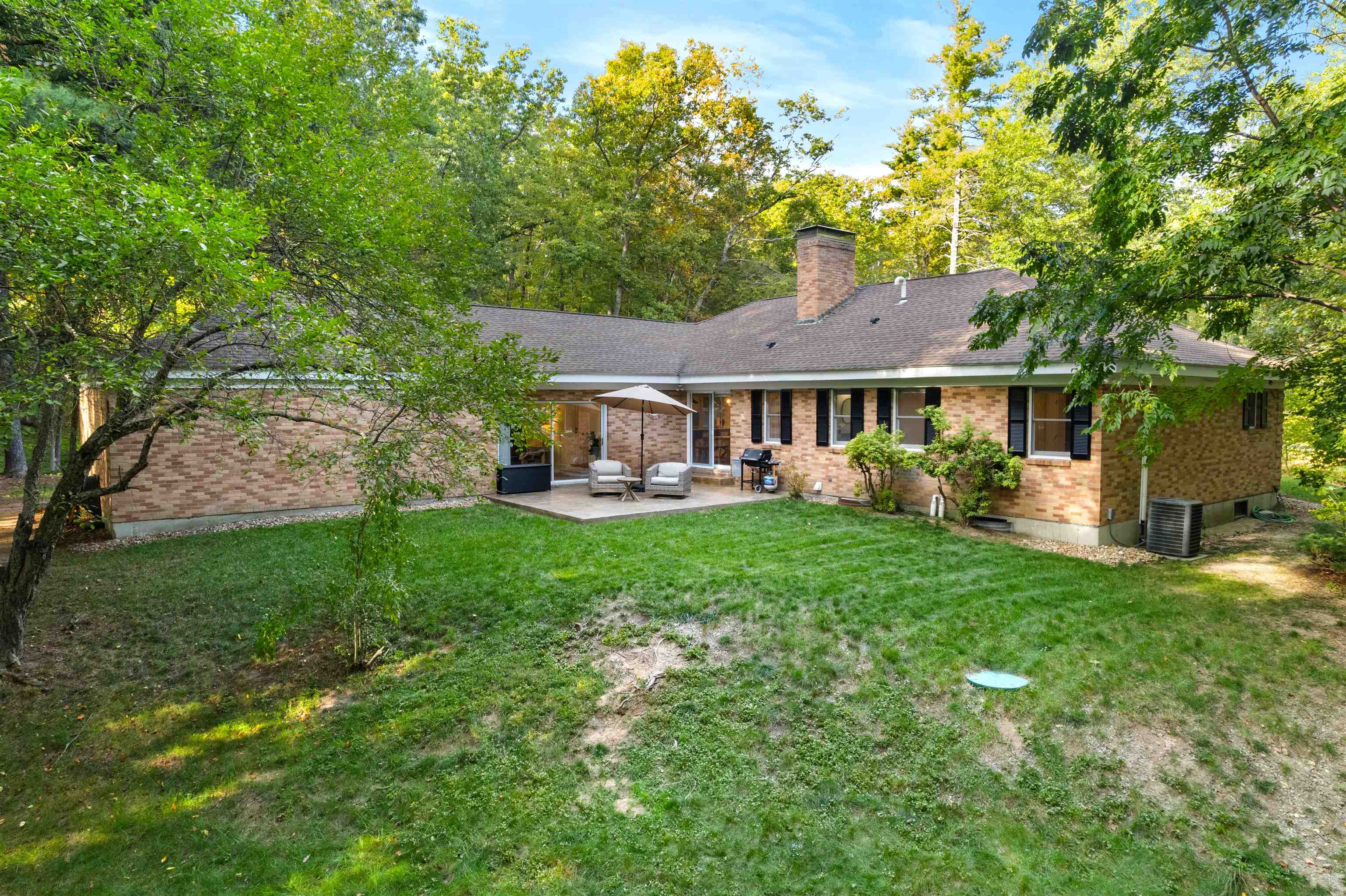 16 Hemlock Hill Road