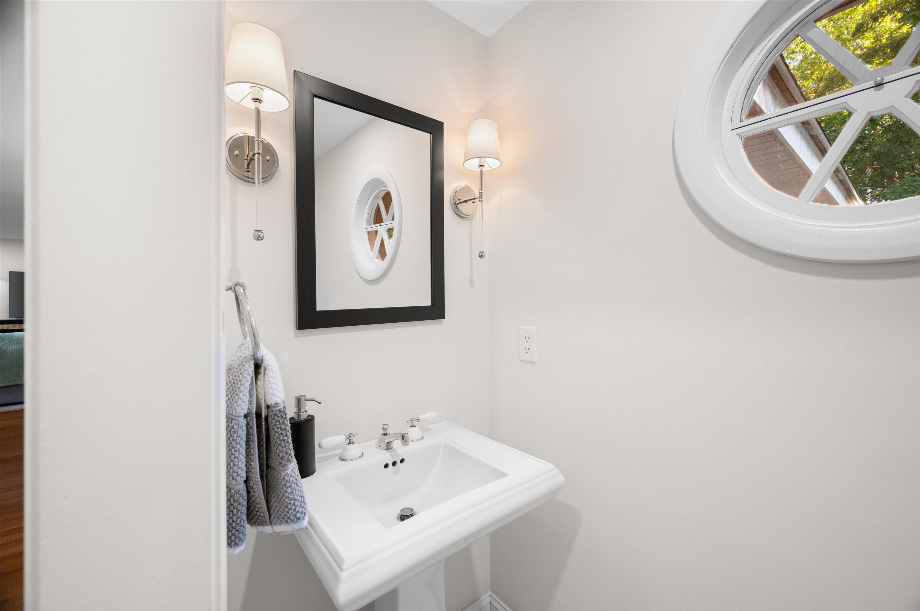 16 Hemlock Hill Road