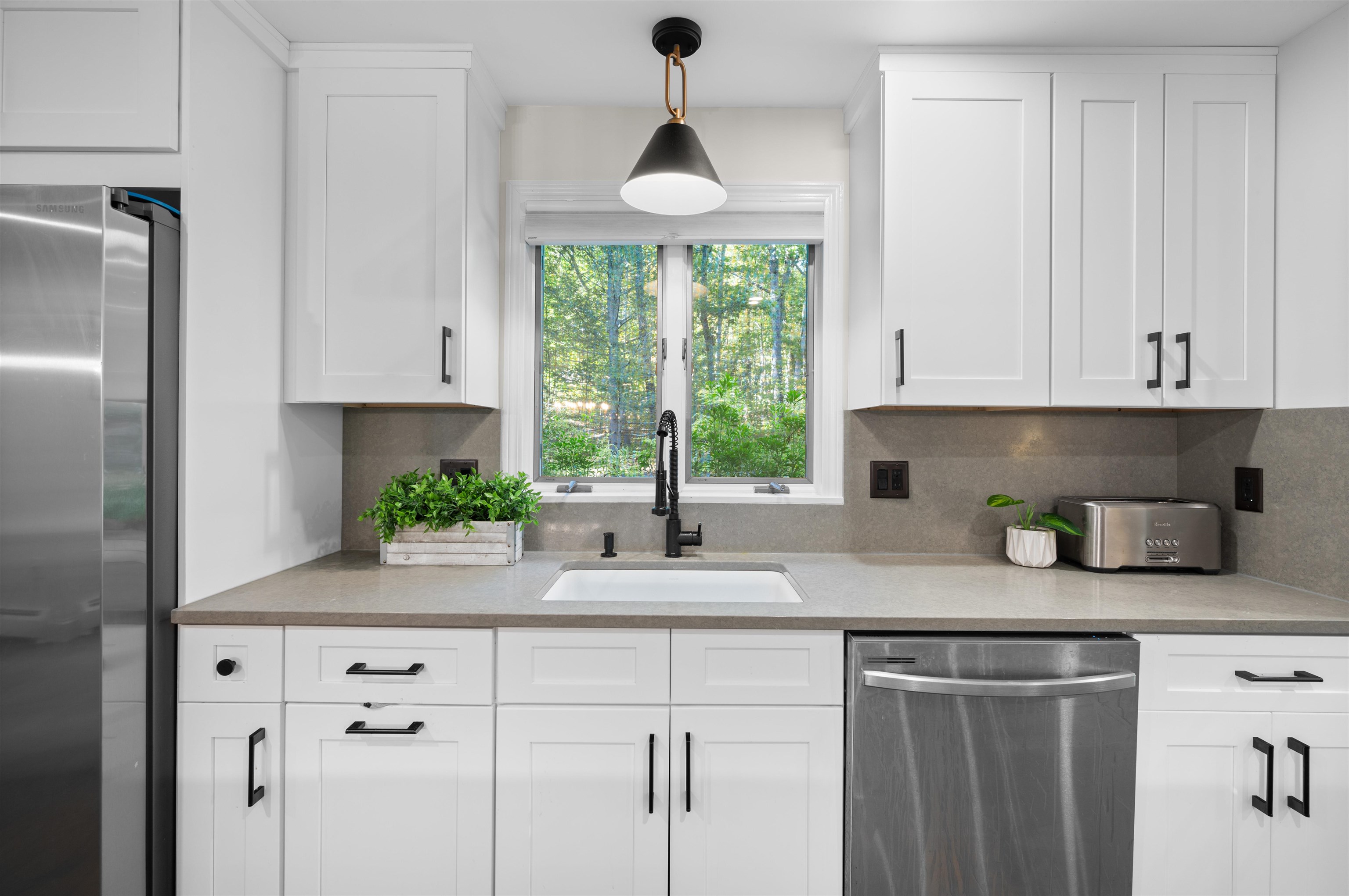 16 Hemlock Hill Road