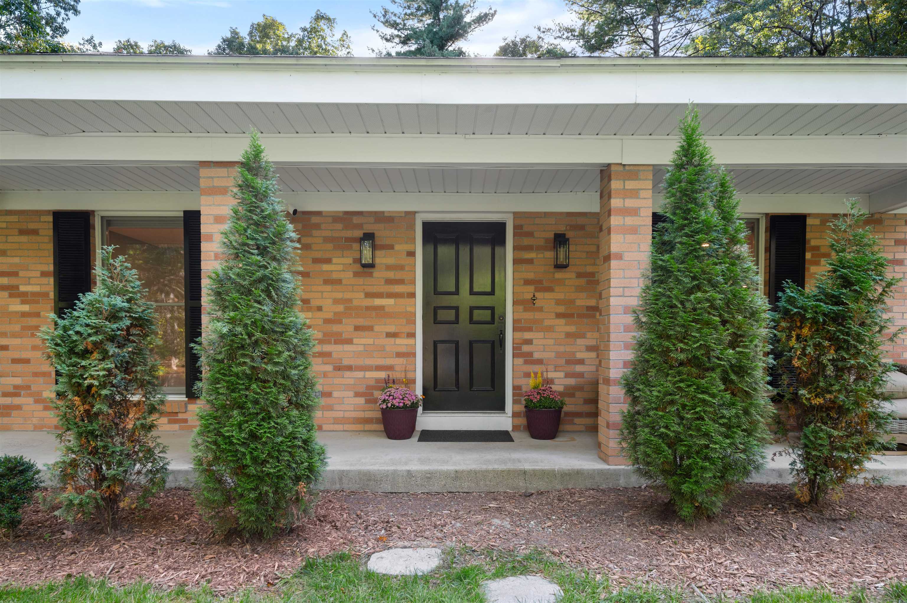 16 Hemlock Hill Road