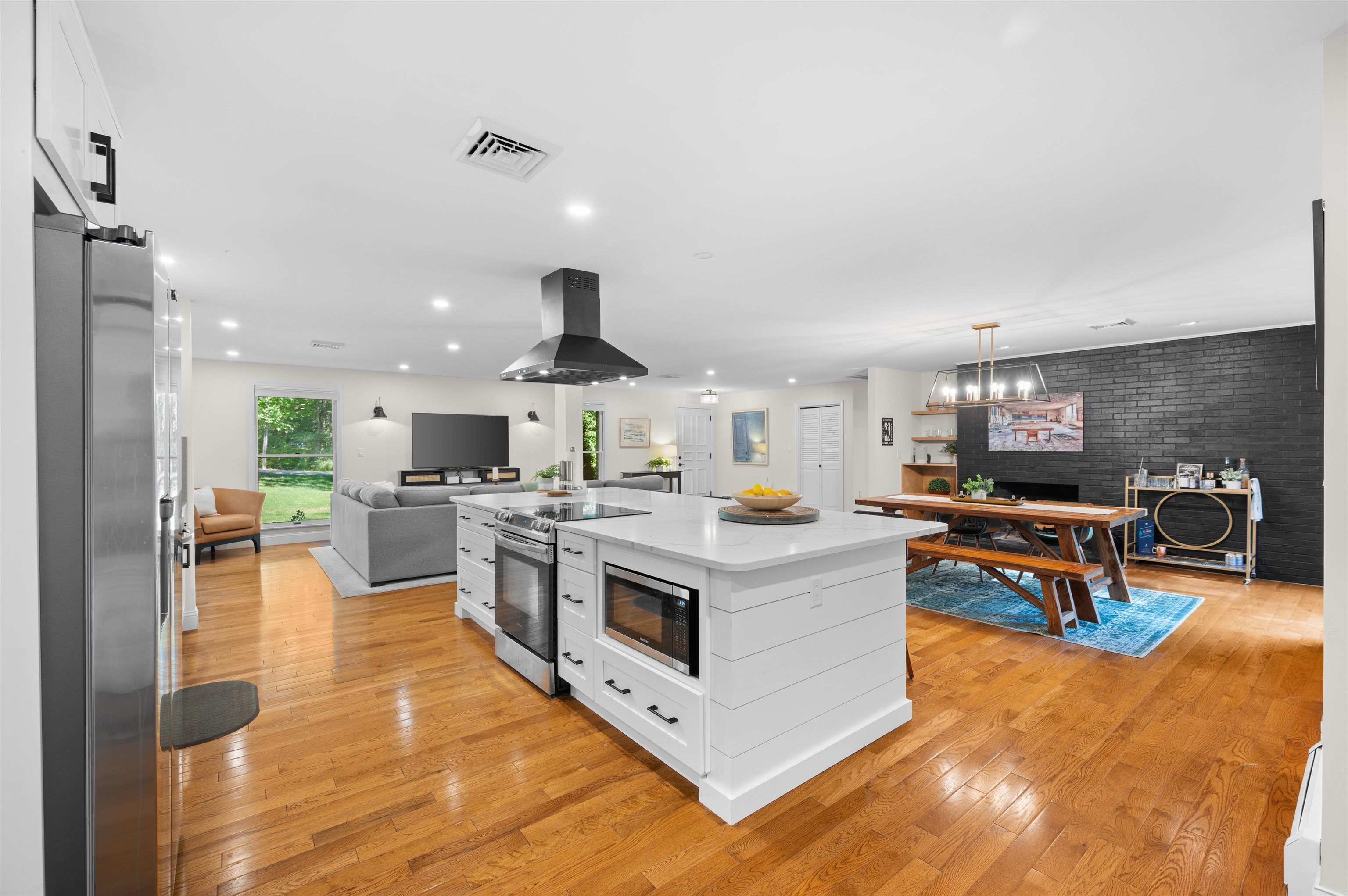 16 Hemlock Hill Road