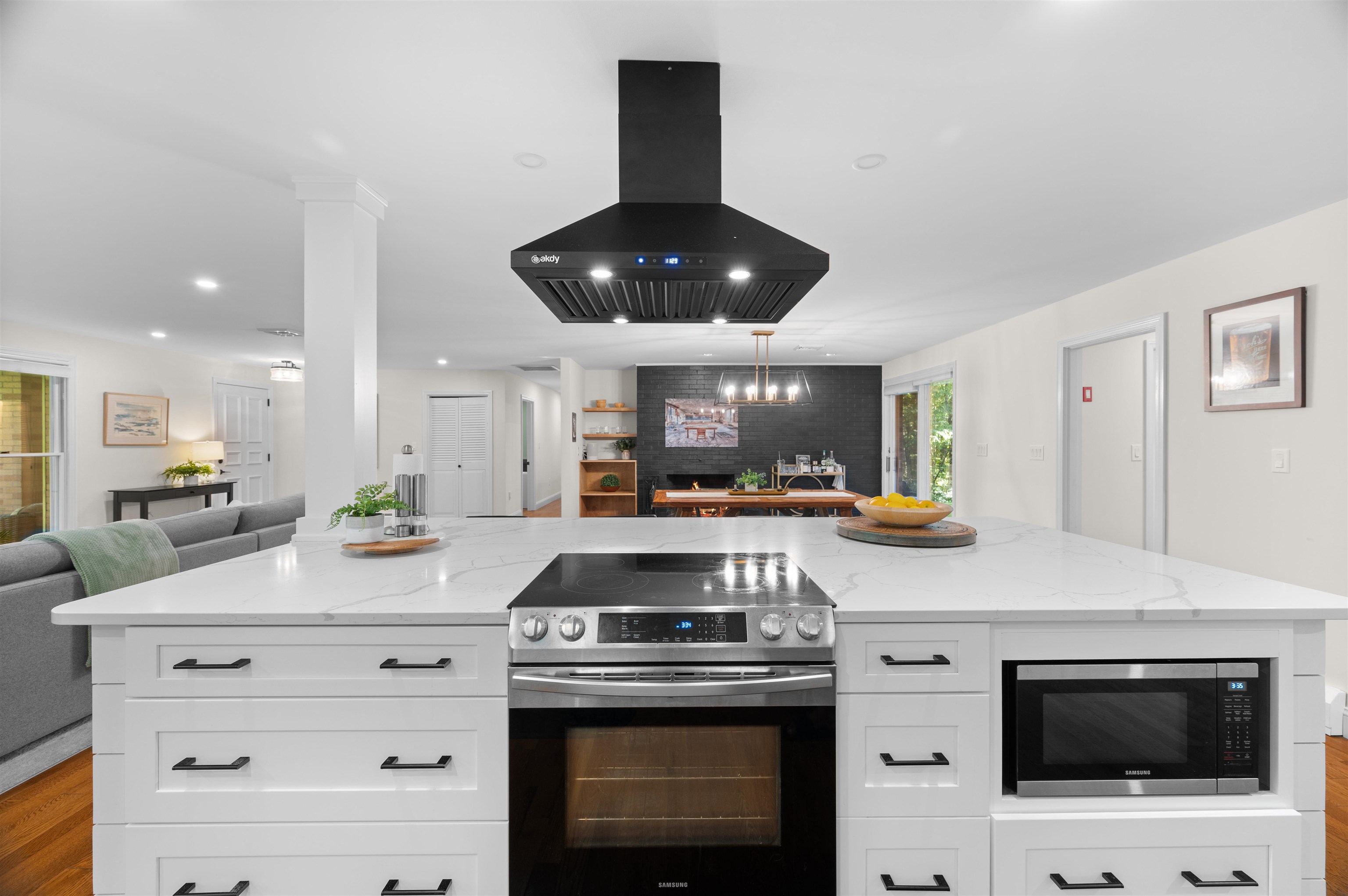 16 Hemlock Hill Road