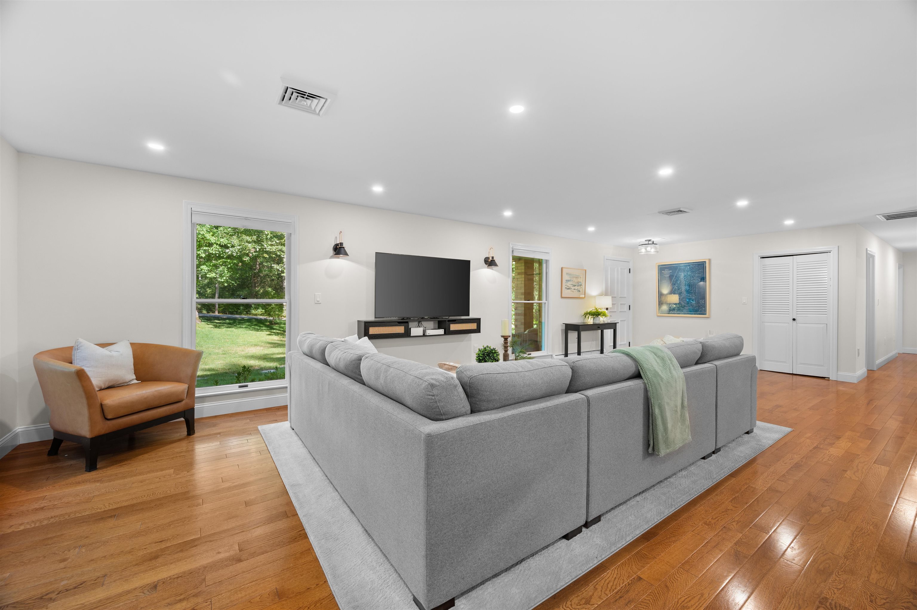 16 Hemlock Hill Road