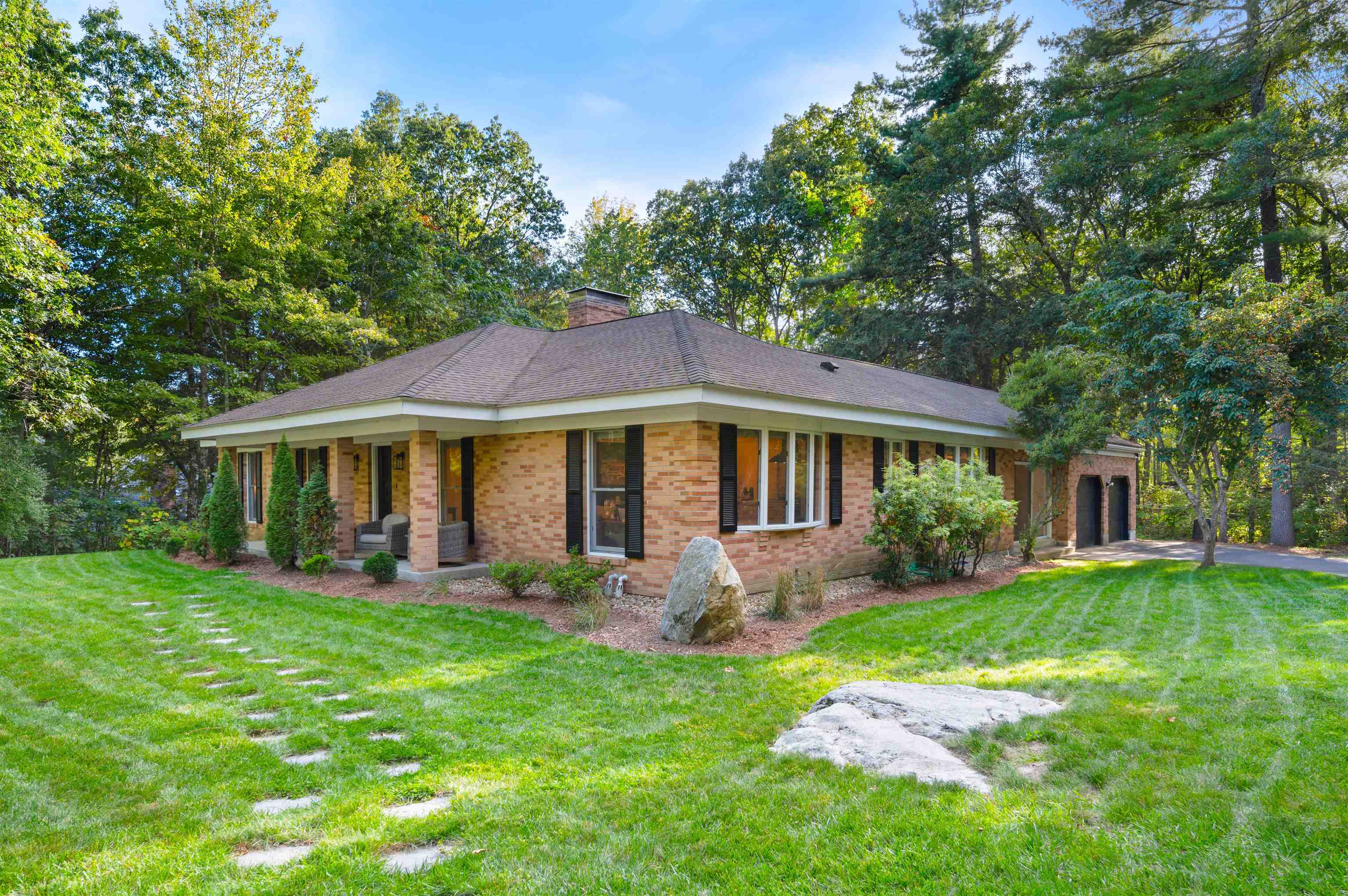 16 Hemlock Hill Road