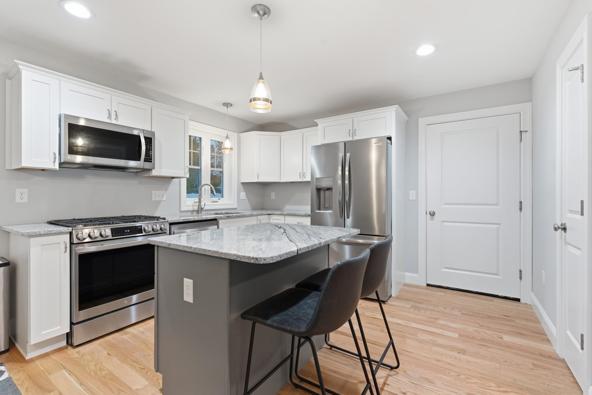 599 W Hollis Street Unit: B