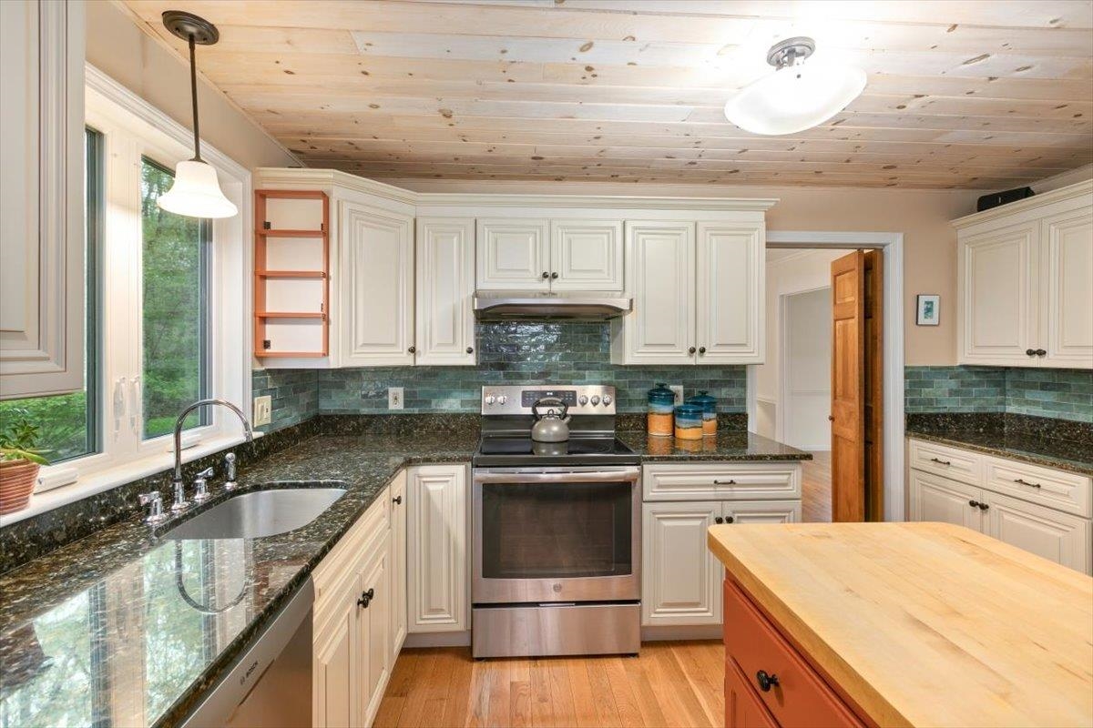 18 Winterberry Drive