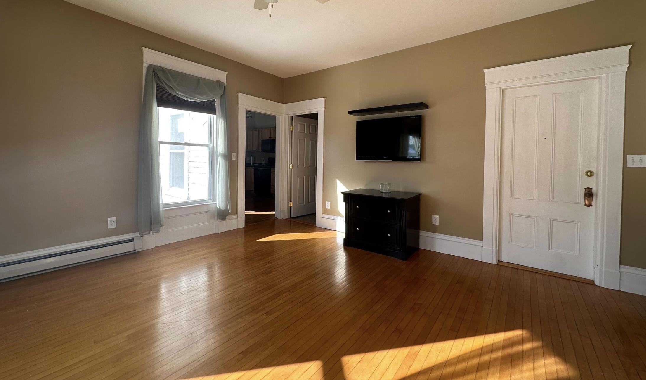 313 Bridge Street Unit: 3