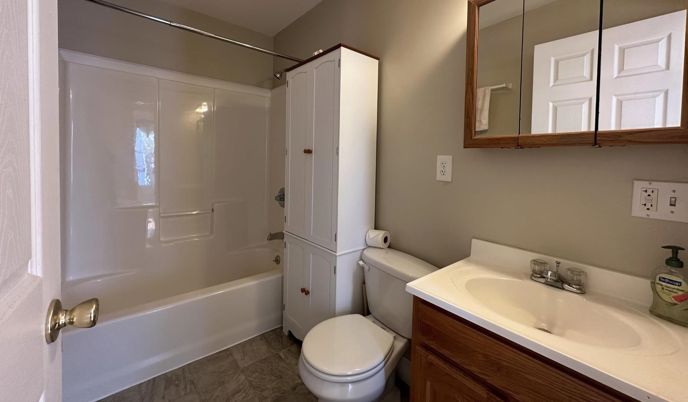 313 Bridge Street Unit: 3
