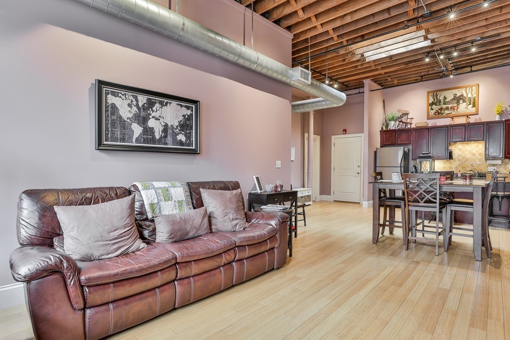 61 Market Street # 4D