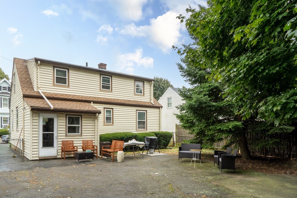 20 Taylor St