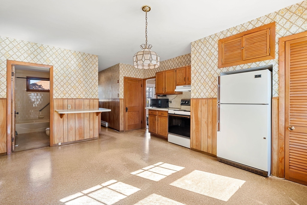24 Sherbrook Ave, Worcester