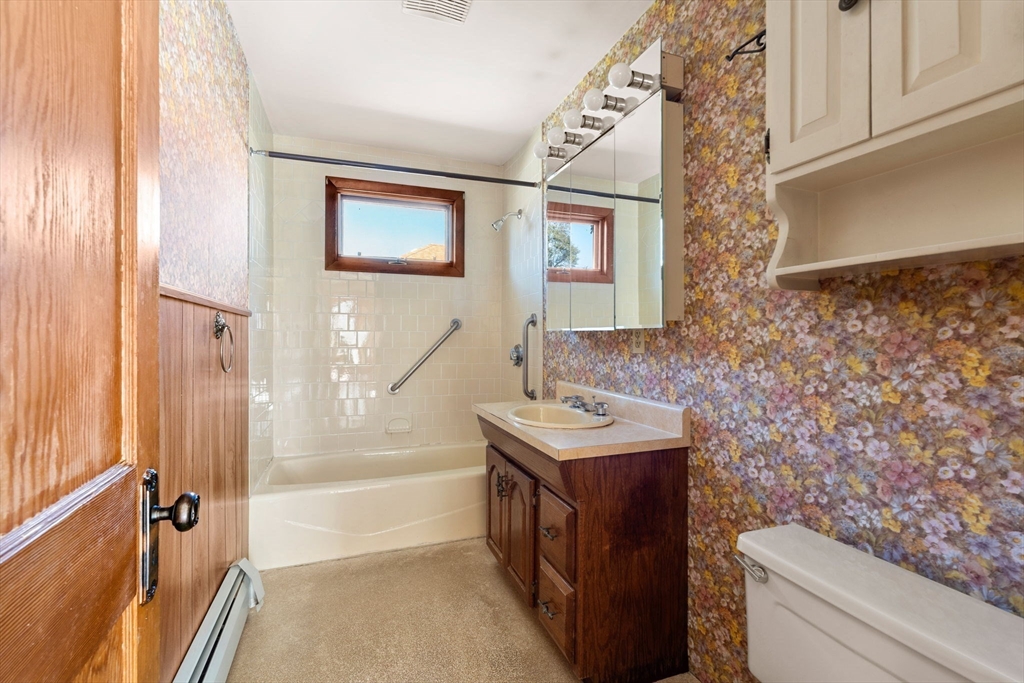 24 Sherbrook Ave, Worcester