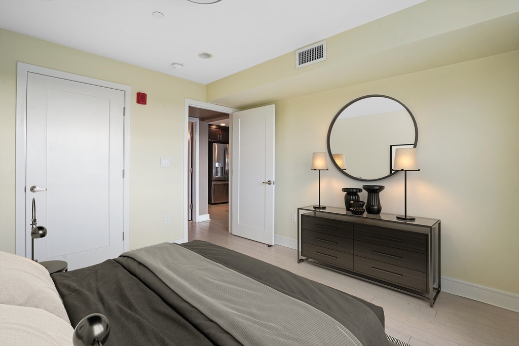 770 Washington Ave # 406