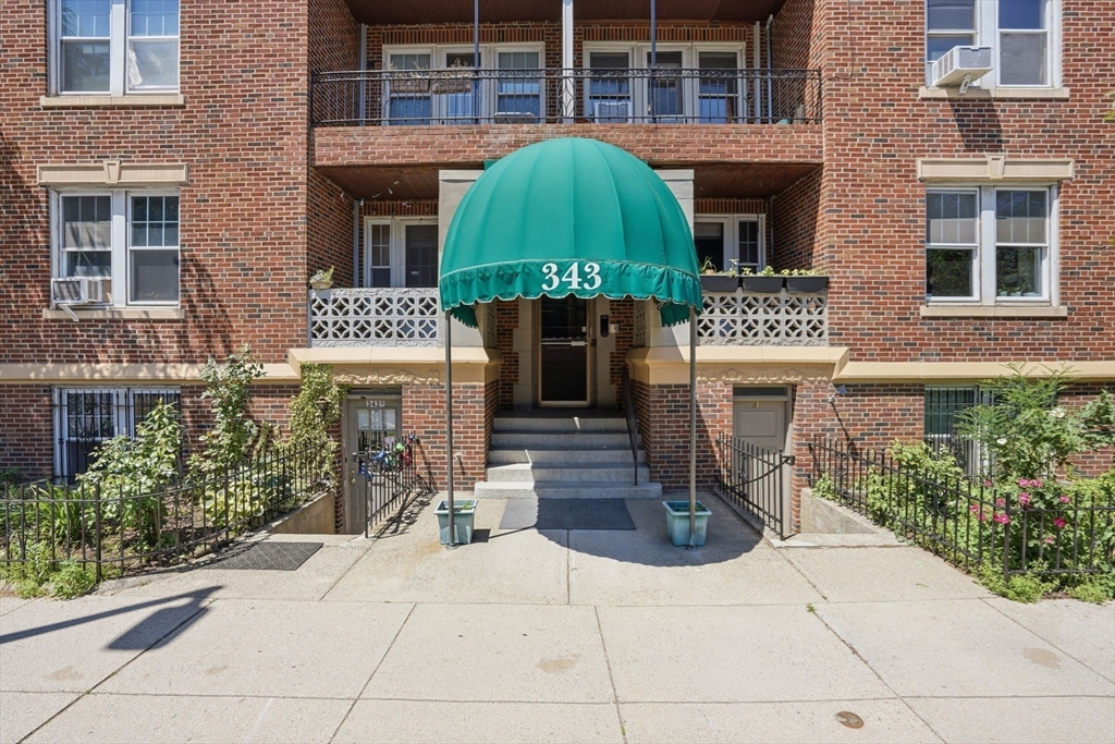 343 S Huntington Ave # 5