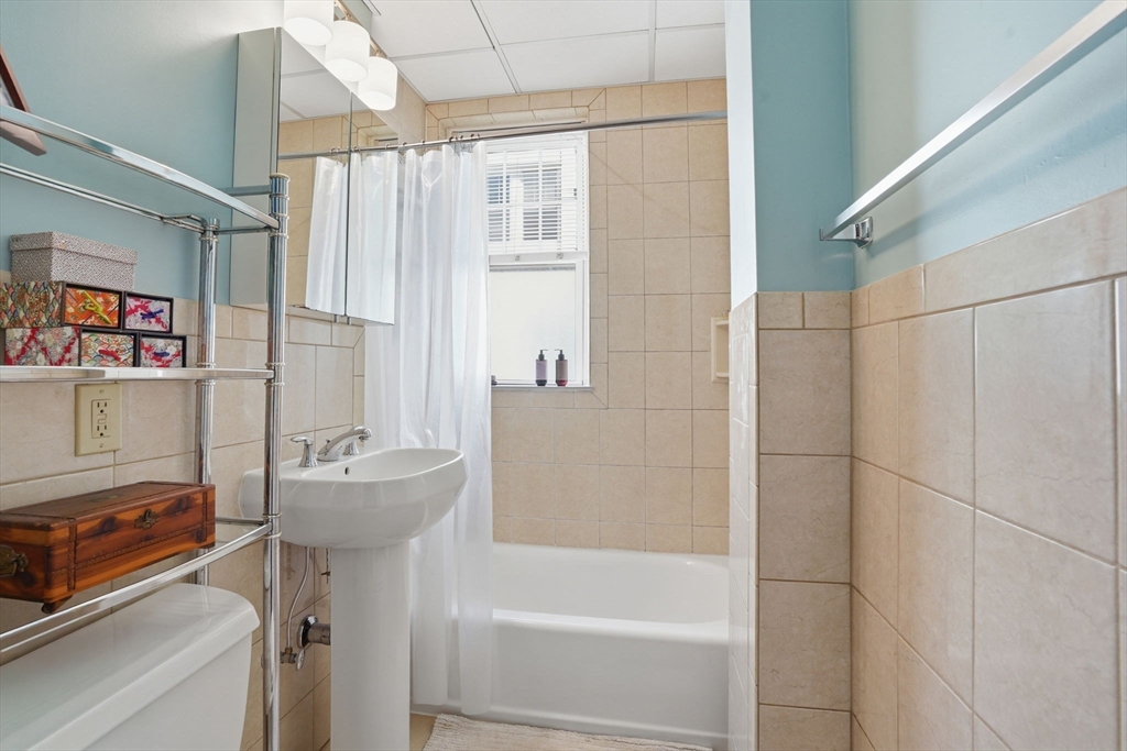 343 S Huntington Ave # 5
