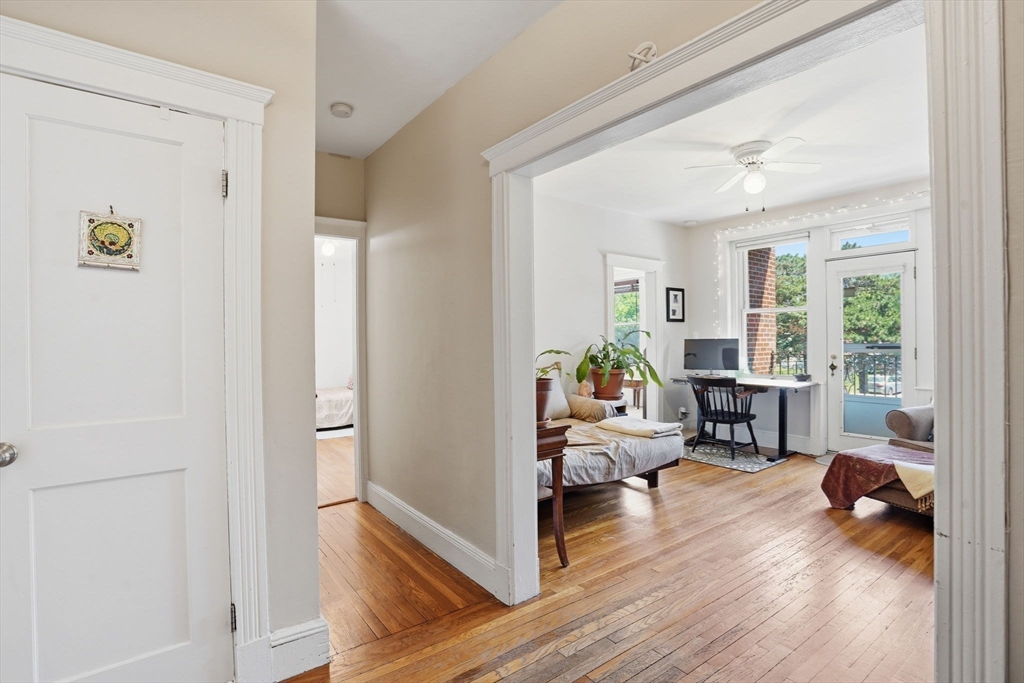 343 S Huntington Ave # 5