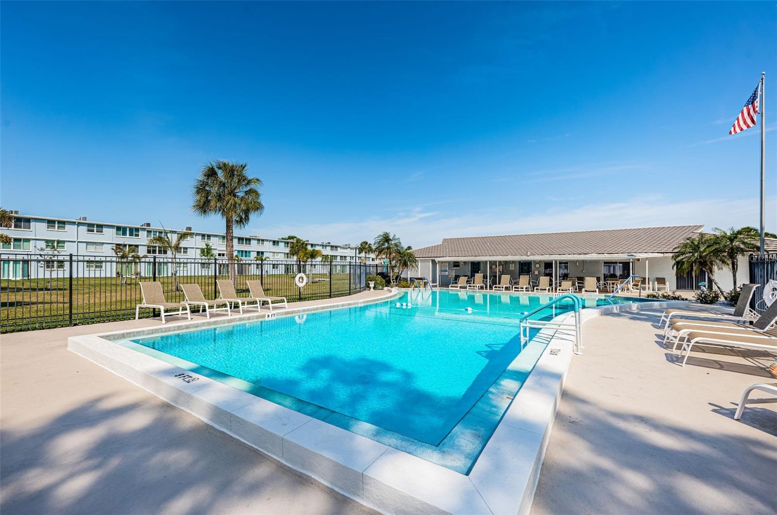 4880 LOCUST ST NE #227