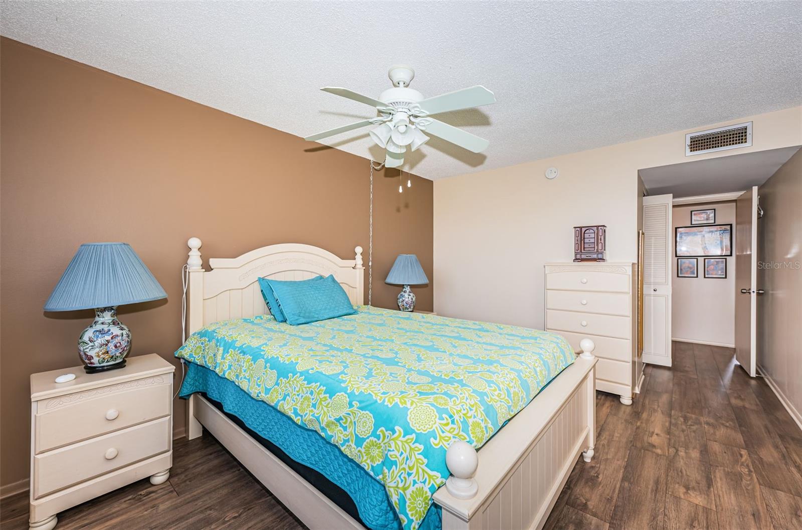 4880 LOCUST ST NE #227