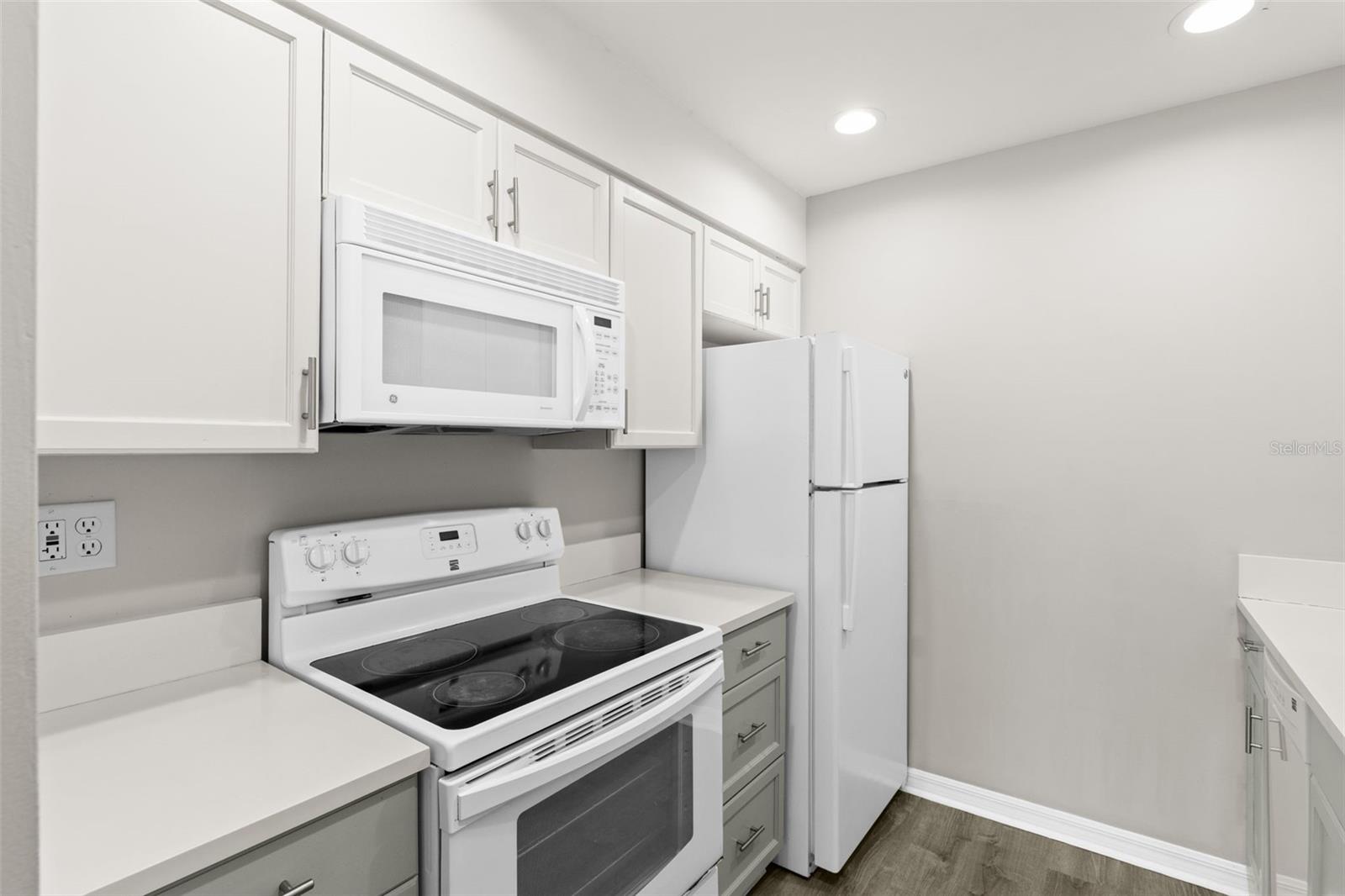 350 79TH AVE N #134
