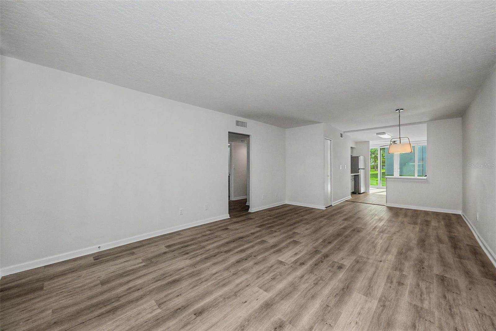 4715 BAY ST NE #127