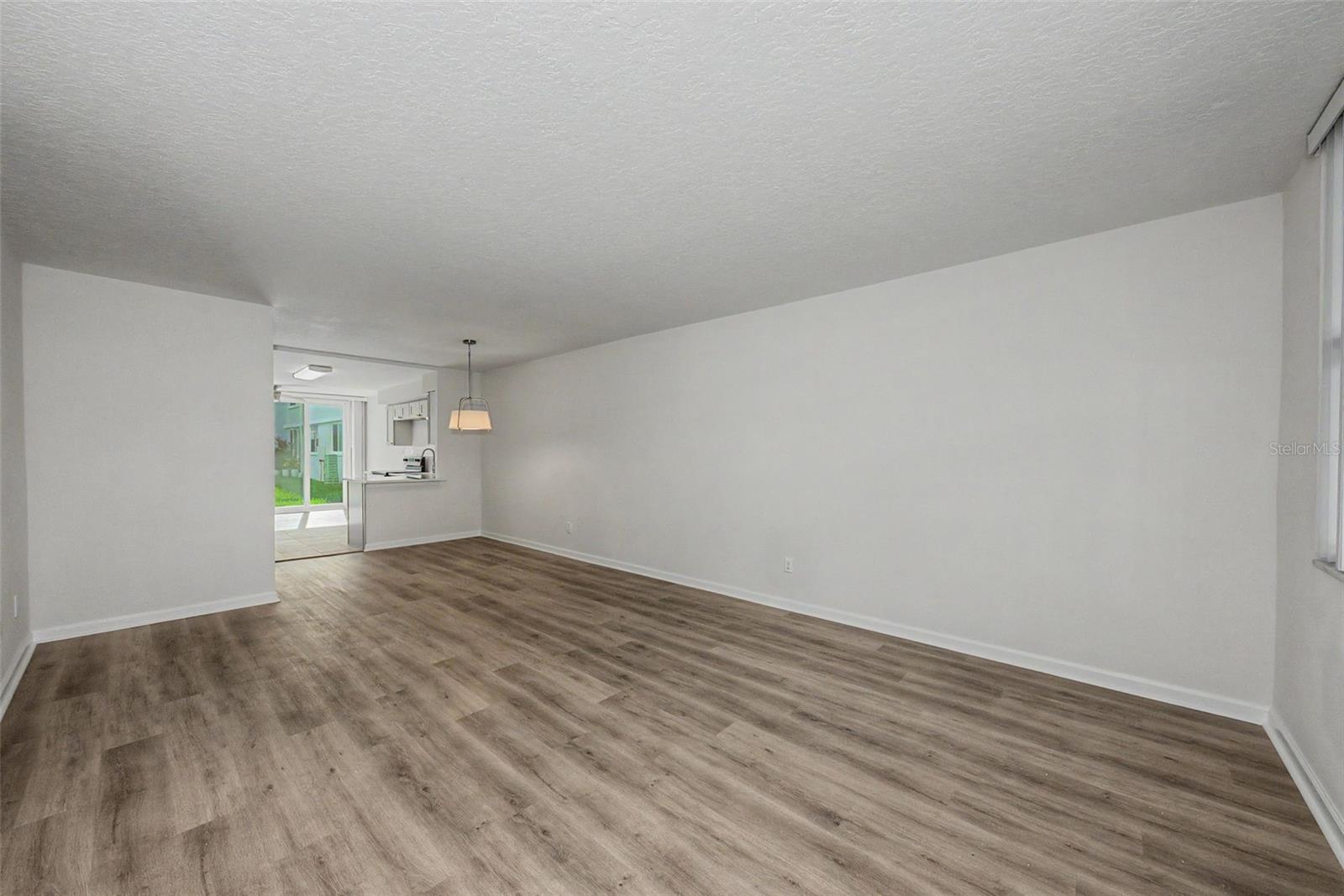 4715 BAY ST NE #127