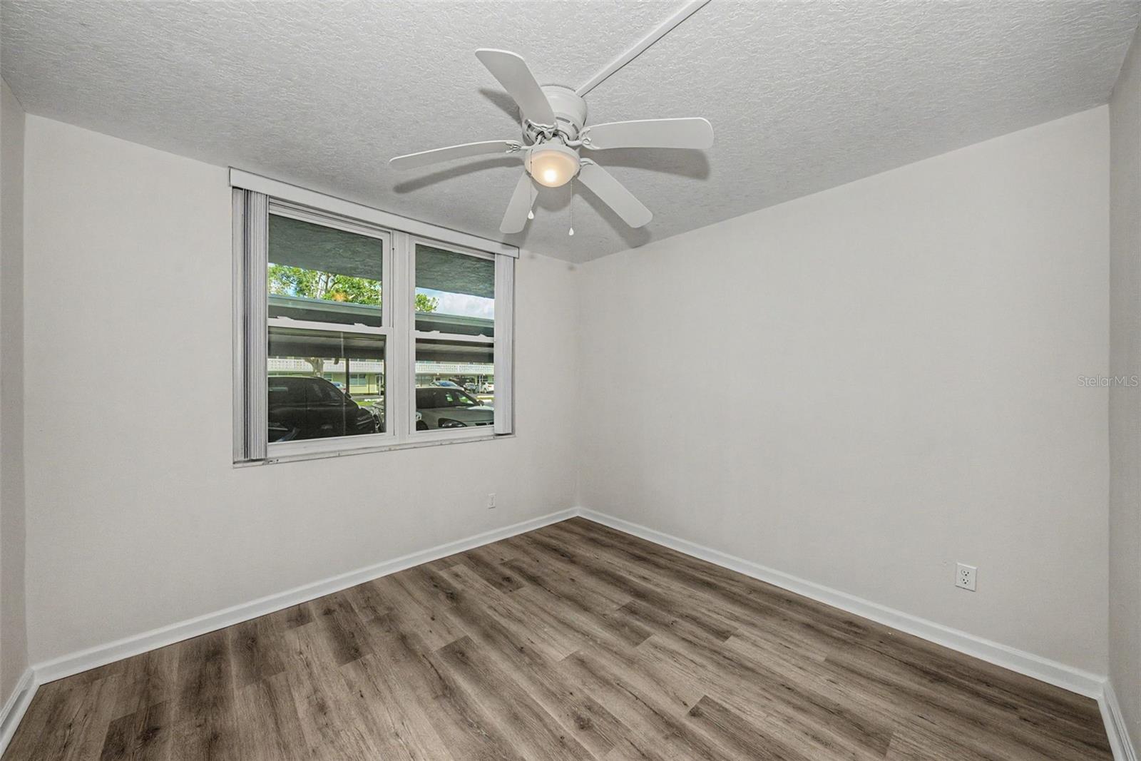 4715 BAY ST NE #127